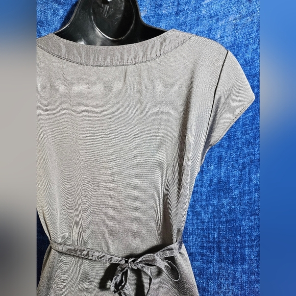 Y2K Ted Baker Silk Gray Embroidered Floral Tie Back Blouse Small - Picture 6 of 10